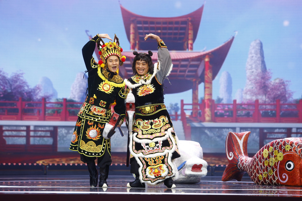 Các ca khúc được sử dụng để "chế" lời bao gồm: "See tình," "Cắt đôi nỗi sầu"... (Ảnh: CTV/Vietnam+)