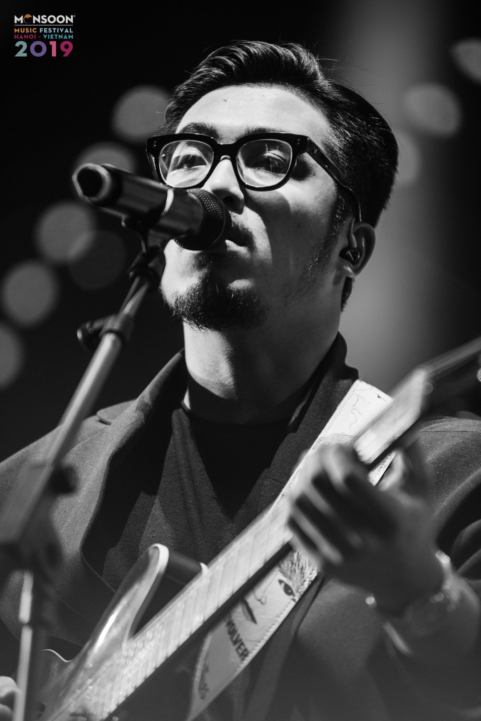 Vẫn với chất nhạc pop acoustic nhẹ nhàng, dễ nghe và dễ ngấm, Thái Vũ - ca sỹ được mệnh danh là 'hoàng tử indie' đã 'lôi kéo' được khán giả hòa cùng điệu nhạc trong các ca khúc quen thuộc. 