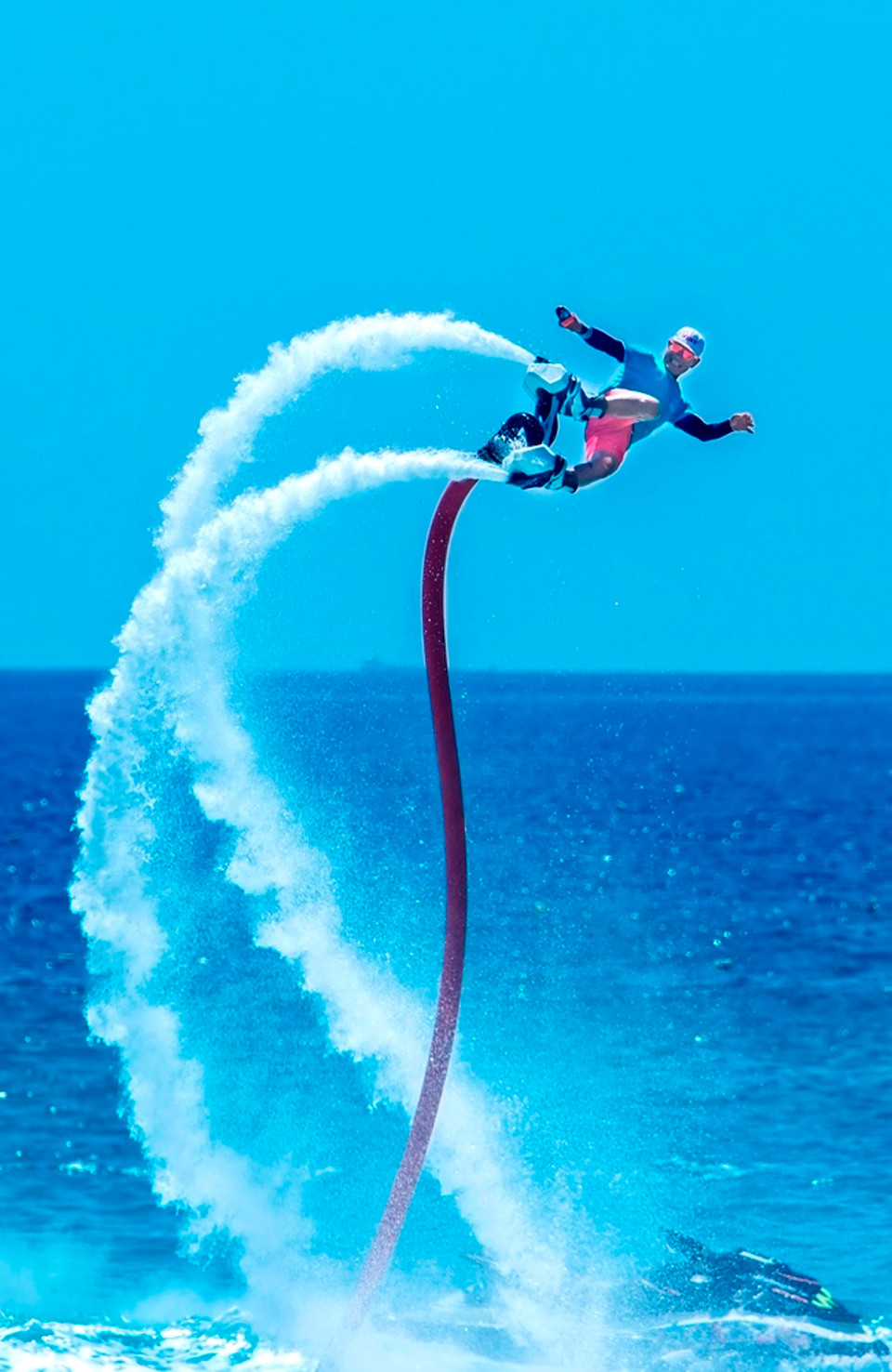 'Vũ công trên biển' của Phan Xuân Nguyên. (Ảnh: BTC)