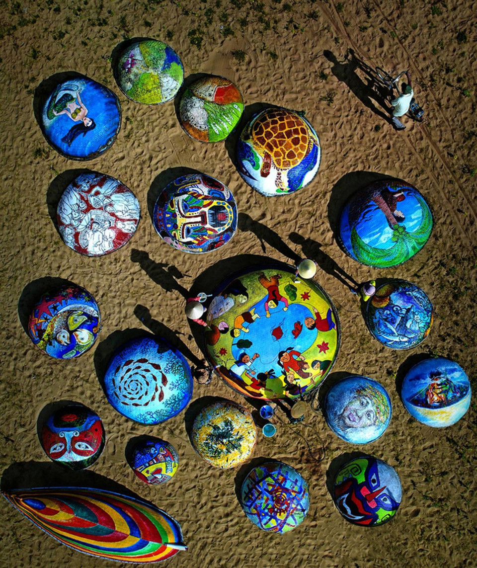 Tác giả Lê Trọng Khang và những 'Sắc màu Tam Thanh.' (Ảnh: BTC)