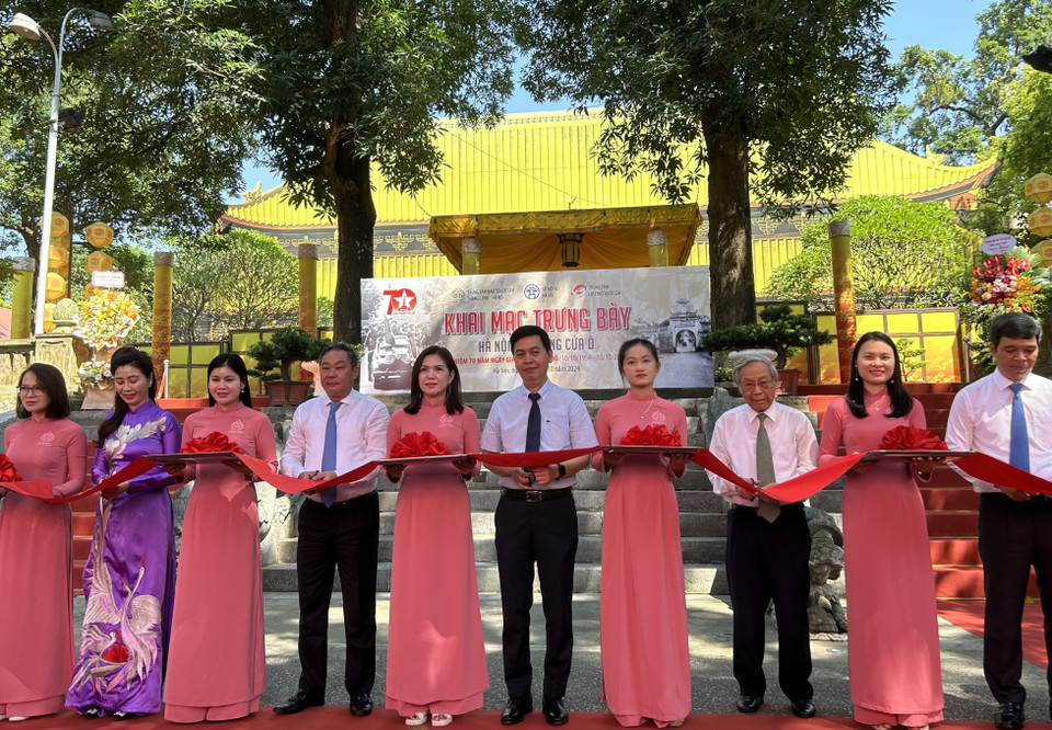 Ngày 7/10, trưng bày tài liệu lưu trữ "Hà Nội và những cửa ô" khai mạc tại Hoàng thành Thăng Long. (Ảnh: Phương Anh/Vietnam+)