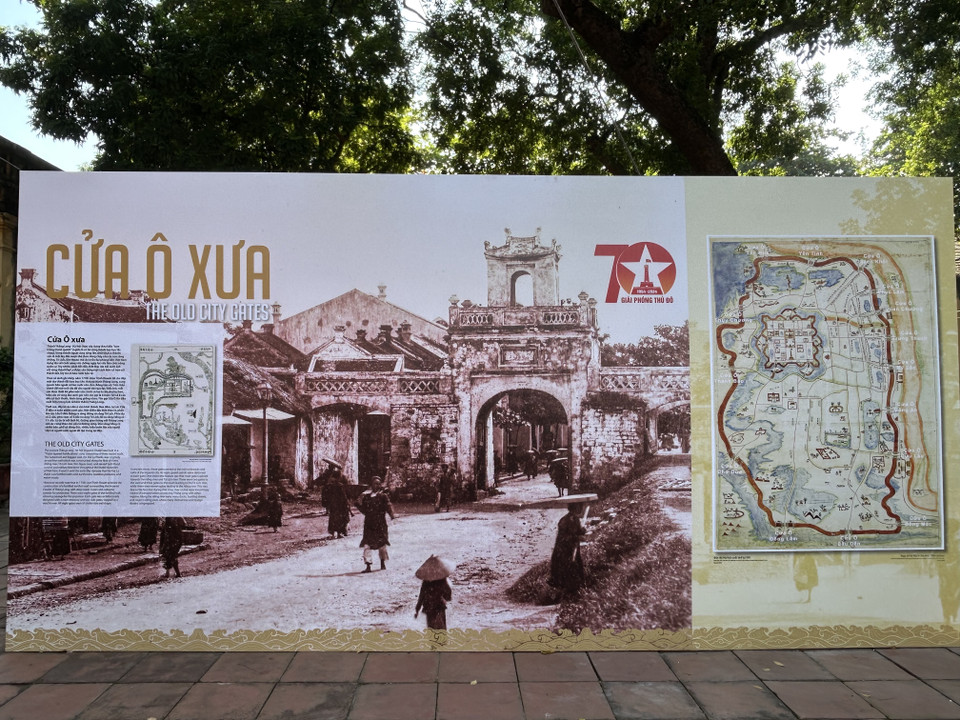 Khu vực "Cửa ô xưa" giới thiệu về lịch sử hình thành các cửa ô của Thăng Long-Hà Nội; kiến trúc; vai trò, công năng của các cửa ô Hà Nội; sự biến đổi về tên gọi và số lượng các cửa ô Hà Nội hôm nay. (Ảnh: Phương Anh/Vietnam+)