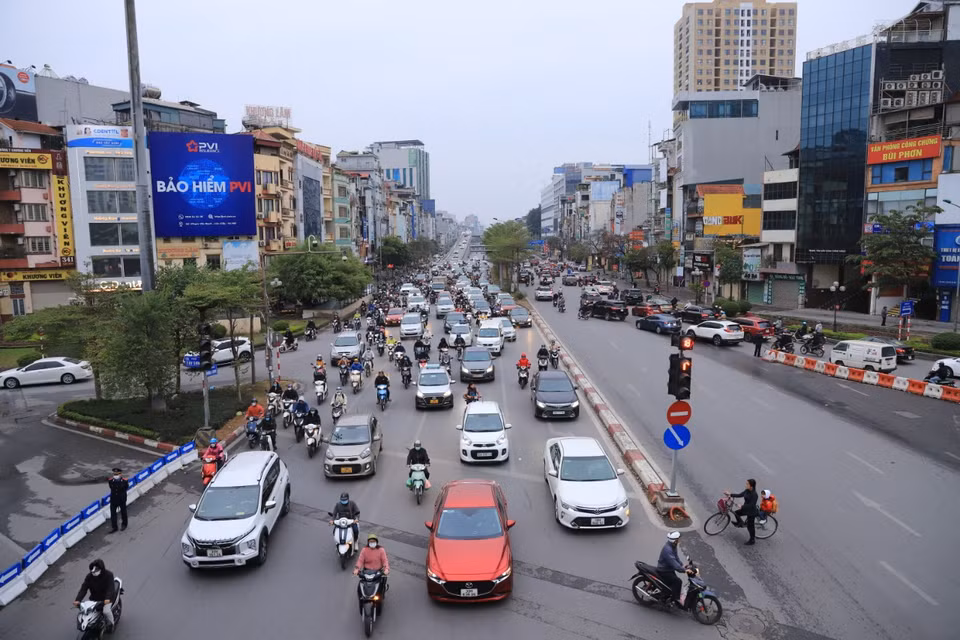 Đường Trường Chinh hướng về Láng giao thông ghi nhận thông thoáng lúc hơn 7 giờ 30 phút. (Ảnh: Hoài Nam/Vietnam+)