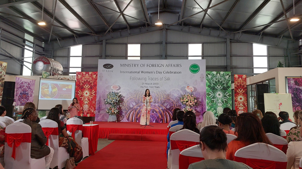 Bà Lê Thị Thu Hằng, Thứ trưởng Bộ Ngoại giao, cho hay đây là sự kiện giao lưu, gắn kết hết sức có ý nghĩa, qua đó giúp tăng cường đoàn kết và hợp tác của ASEAN với bạn bè quốc tế.(Ảnh: Minh Thu/Vietnam+)