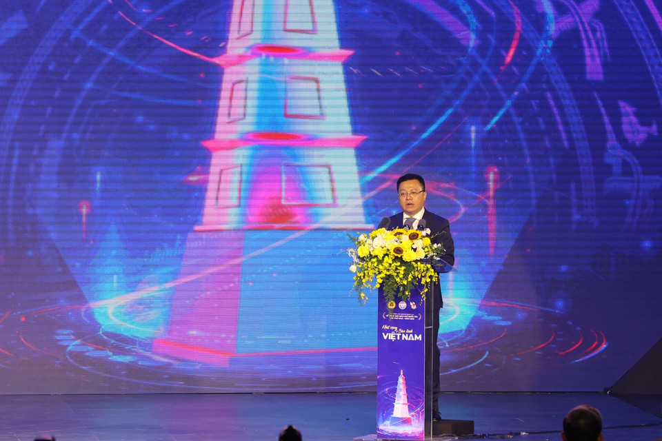 Ông Lê Quốc Minh, Ủy viên Trung ương Đảng, Tổng Biên tập Báo Nhân Dân, Phó Trưởng Ban Tuyên giáo Trung ương, Chủ tịch Hội Nhà báo Việt Nam, Chủ tịch Hội đồng Giải Báo chí Quốc gia đánh giá về mùa giải. (Ảnh: Hoài Nam/Vietnam+)