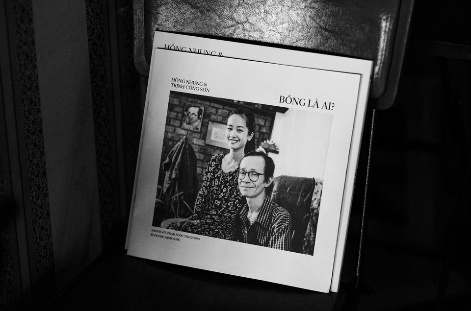 1000 đĩa than “Bống là ai” gồm 8 ca khúc bất hủ của nhạc sỹ Trịnh Công Sơn được giới thiệu trực tiếp tới khán giả tham dự chương trình. (Ảnh: CTV/Vietnam+)