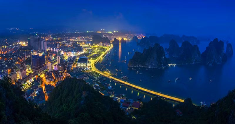 'Hạ Long nhìn từ trên cao.' (Nguồn ảnh: BTC)