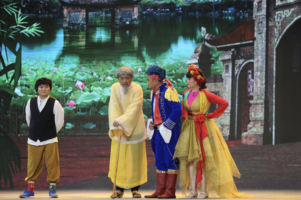 'Gặp nhau cuối năm' Tết Canh Tý 2020 có phiên bản mới, thay thế cho chương trình 'Táo quân' vốn quen thuộc với khán giả truyền hình vào tối 30 Tết. (Ảnh: Vietnam+)