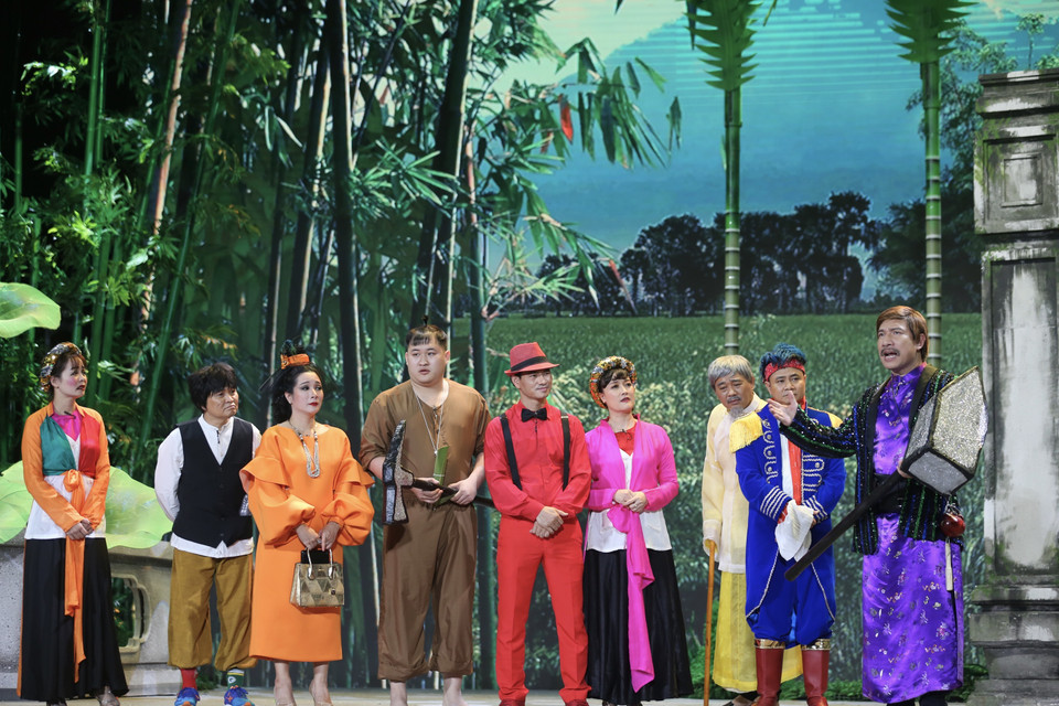 Người làng Vũ Đại là những nhân vật quen thuộc bước ra từ các tác phẩm văn học, điển tích sân khấu như Lão Hạc, Thị Màu, Thị Nở, Chí Phèo, Xuân tóc đỏ, bà Phó Đoan, Mõ... (Ảnh: Vietnam+)