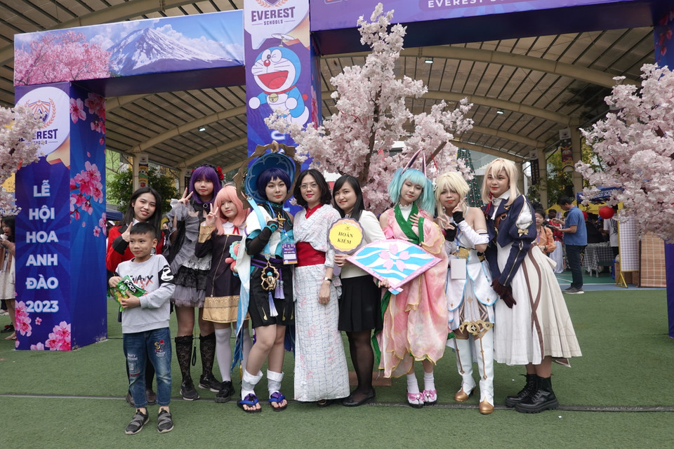 Sự kiện nhằm mang văn hóa Nhật Bản đến gần hơn với các em học sinh, nhất là các học sinh học tiếng Nhật. (Ảnh: PM/Vietnam+)