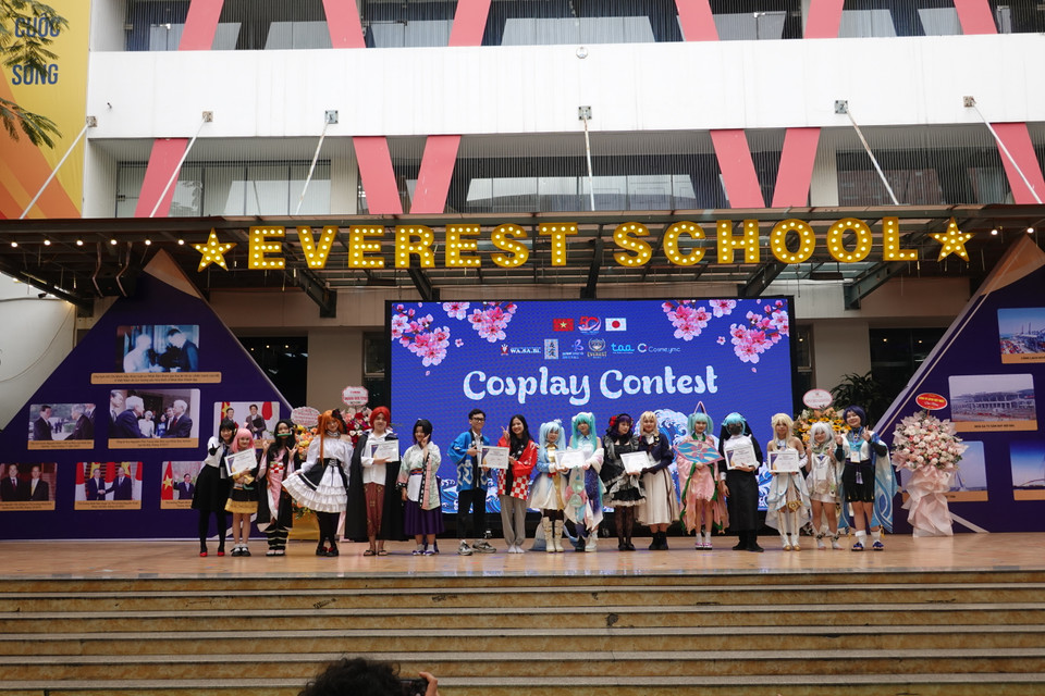 Theo các em học sinh, sự kiện là cơ hội để các em có những trải nghiệm thực tế thú vị và hiểu hơn về văn hóa Nhật Bản, từ đó có thêm động lực học tiếng Nhật với ước mơ được đặt chân đến xứ sở hoa anh đào. (Ảnh: PM/Vietnam+)