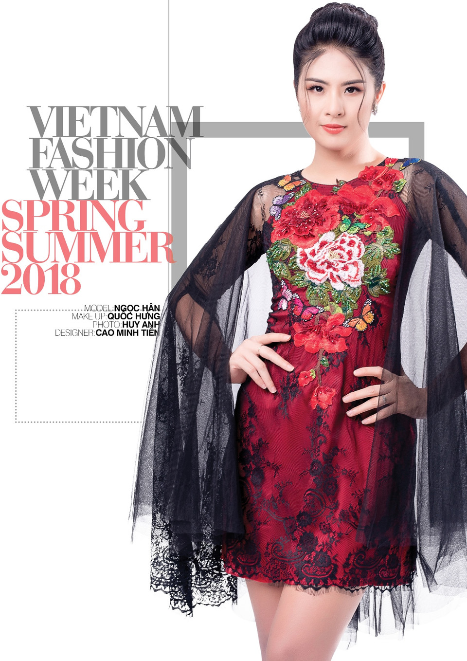 Trong bộ sưu tập giới thiệu tại Tuần lễ thời trang Việt Nam Xuân Hè 2018, nhà thiết kế Cao Minh Tiến kết hợp những đường nét của trang phục truyền thống Việt với phong cách, xu hướng mới. Những kỹ thuật thêu và đính kết truyền thống được vận dụng trong việc tạo nên những điểm nhấn trang trí cho bộ trang phục. (Ảnh: BTC)