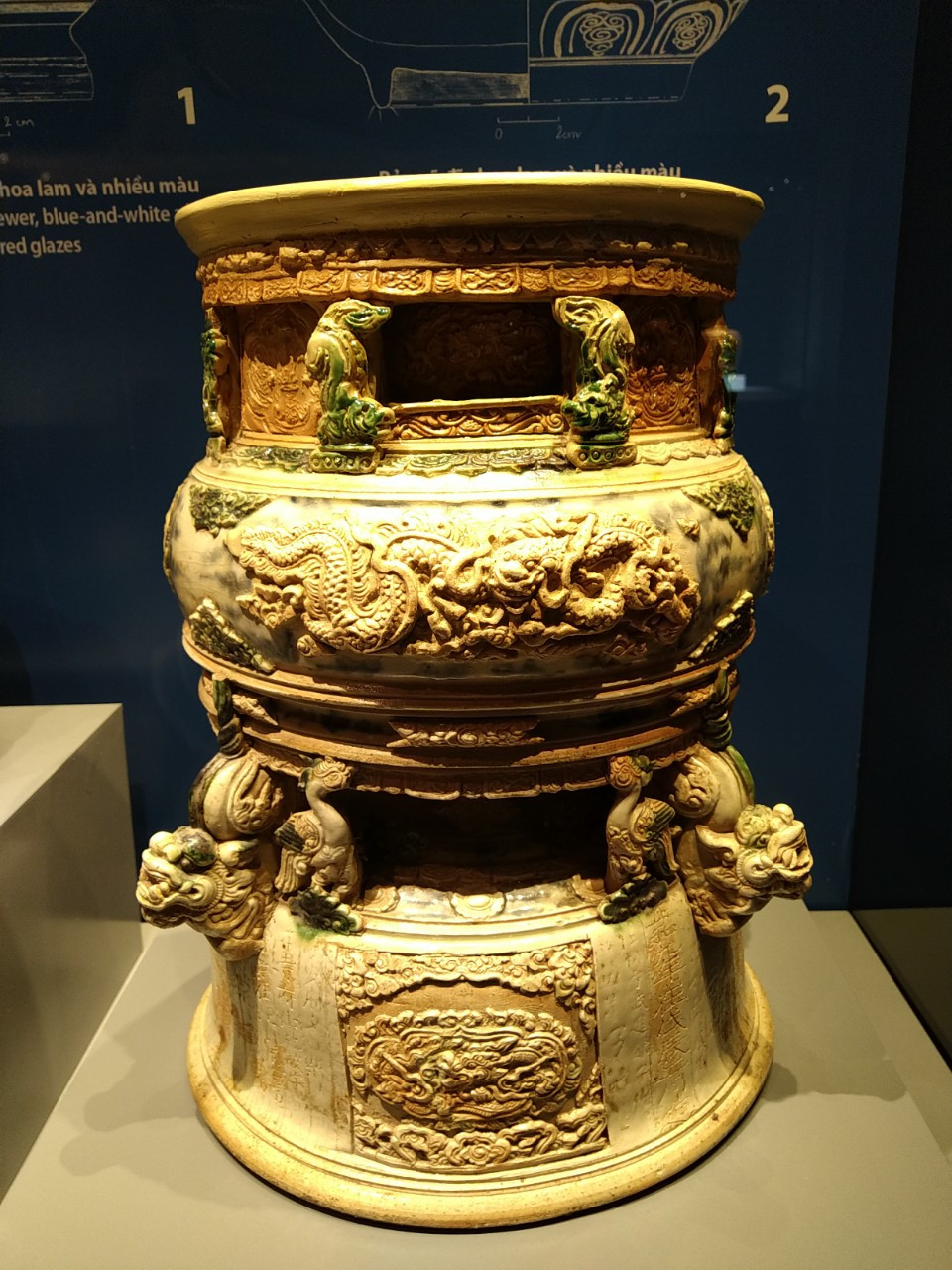 Lư hương thế kỷ 17. (Ảnh: Minh Thu/Vietnam+)