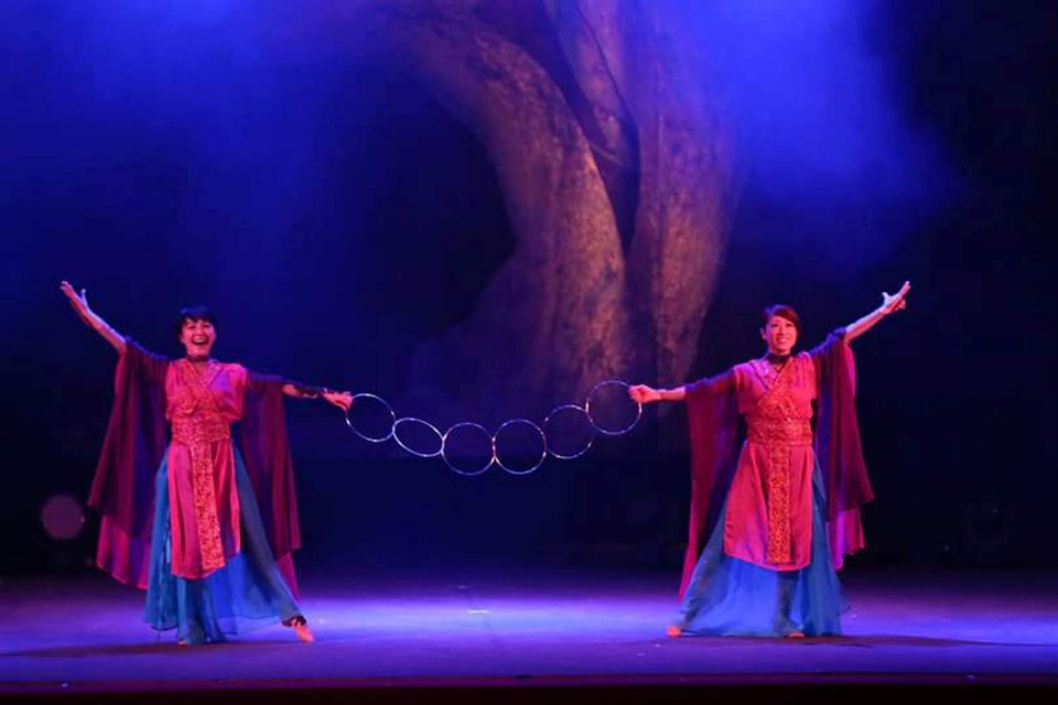 Hai nữ hoàng ảo thuật Nhật Bản Ai và Yuki. (Ảnh: BTC)