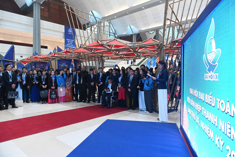 Sáng nay, 17/12, Trung ương Hội Liên hiệp thanh niên Việt Nam đã tổ chức Lễ khai mạc triển lãm với chủ đề Thanh niên Việt Nam - Tự tin bước vào kỷ nguyên mới tại Trung tâm Hội nghị quốc gia, Hà Nội. Đây là một trong những hoạt động trong khuôn khổ chương trình Đại hội Đại biểu toàn quốc Hội Liên hiệp thanh niên Việt Nam lần thứ IX, nhiệm kỳ 2024-2029. (Ảnh: PV/Vietnam+)