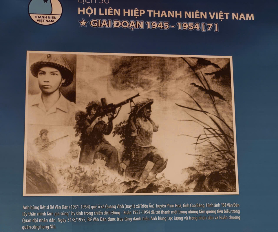 ...hay Anh hùng Bế Văn Đàn lấy thân mình làm giá súng. (Ảnh: PV/Vietnam+)