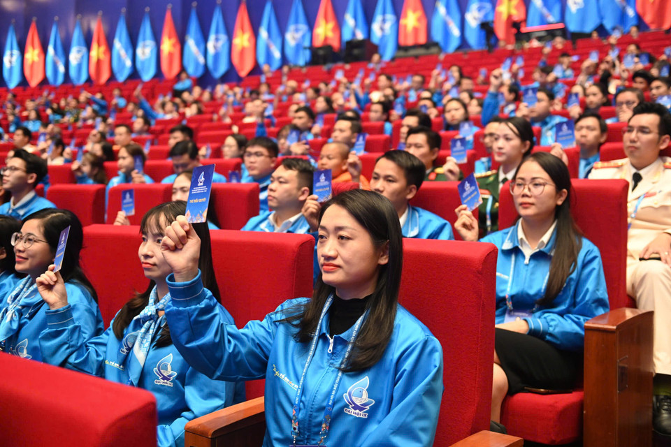 Trong phiên làm việc thứ hai của Đại hội Đại biểu toàn quốc Hội Liên hiệp thanh niên Việt Nam diễn ra chiều nay, 17/12, tại Hà Nội, các đại biểu đã hiệp thương 135 cá nhân tiêu biểu tham gia Uỷ ban Trung ương Hội Liên hiệp thanh niên Việt Nam khoá IX, nhiệm kỳ 2024-2029; hiệp thương 8 cá nhân tham gia Uỷ ban Kiểm tra Hội khoá IX. (Ảnh: PV/Vietnam+)