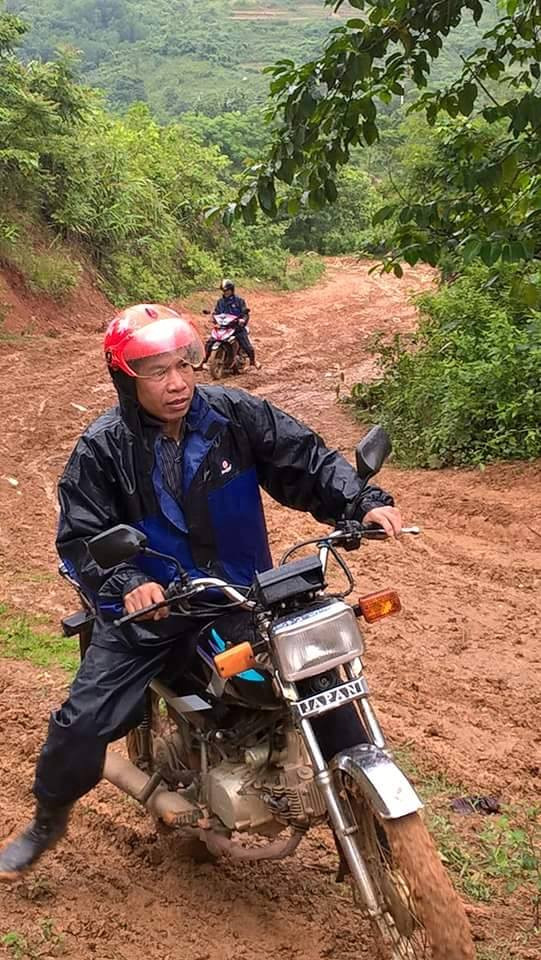  Và các thầy giáo phải là những tay lái cự phách (Ảnh: Thầy Nguyễn Hồng Hiệp cung cấp)