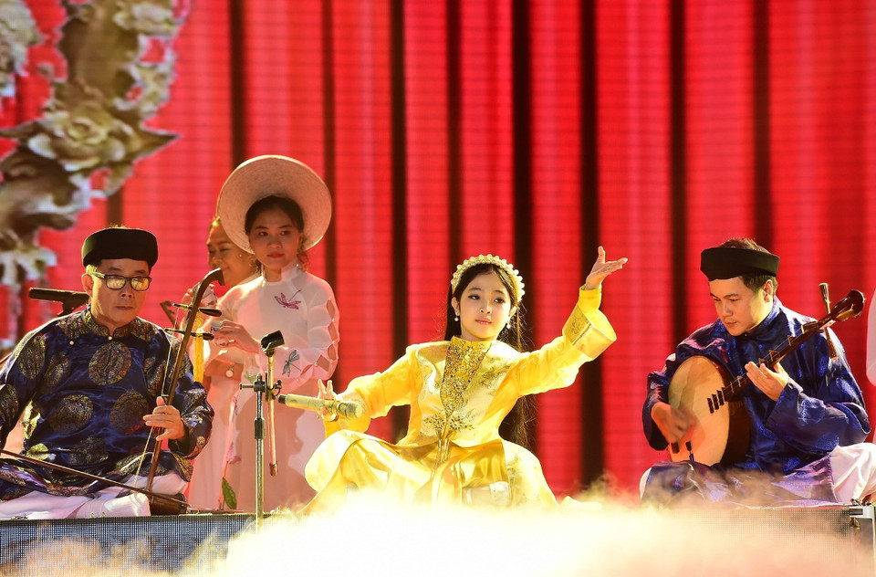 'Chầu văn Huế' qua sự thể hiện của Hồng Minh. (Ảnh: BTC)