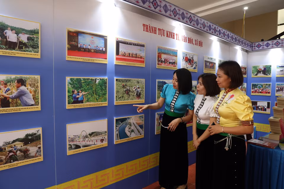 Bước ra khỏi chiến tranh, tỉnh Điện Biên đang từng bước phát triển với sự quan tâm từ Đảng và Nhà nước ở nhiều mặt. (Ảnh: Minh Anh/Vietnam+)