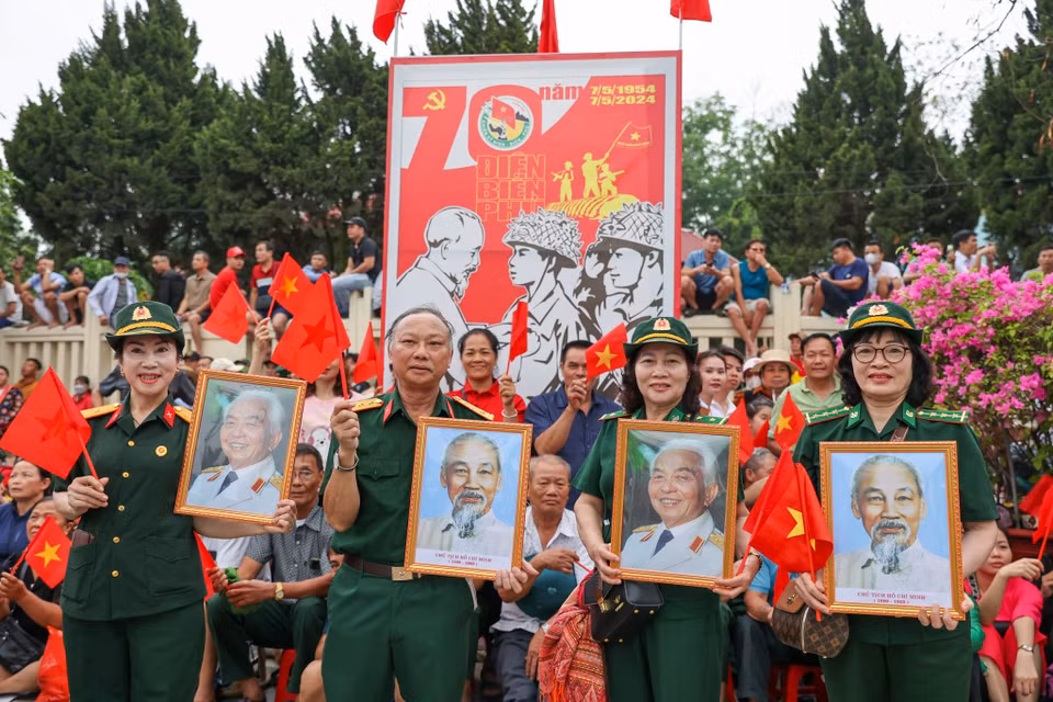 Chân dung hai vị "cha già" dân tộc - Chủ tịch Hồ Chí Minh và Đại tướng Võ Nguyên Giáp. (Ảnh: Minh Sơn/Vietnam+)
