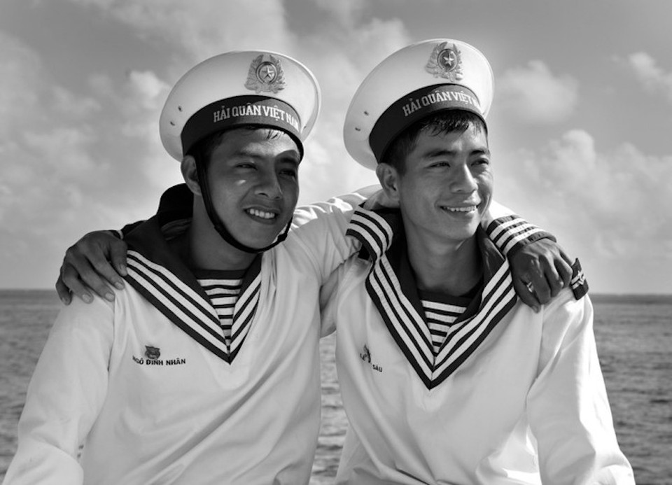 'Đồng đội' - một tác phẩm của tác giả Lê Quang Dũng tại triển lãm. (Ảnh: BTC)