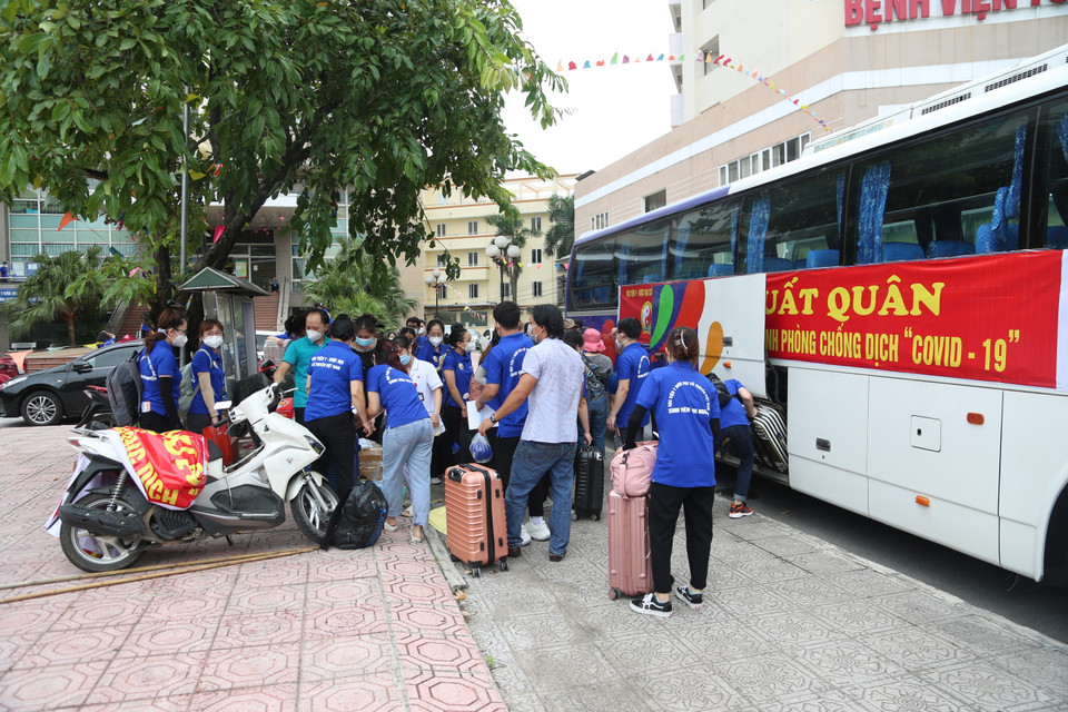 Các cá nhân tham gia đoàn đều được khám sàng lọc, kiểm tra sức khỏe, xét nghiệm PCR và tiêm phòng. (Ảnh: PV)