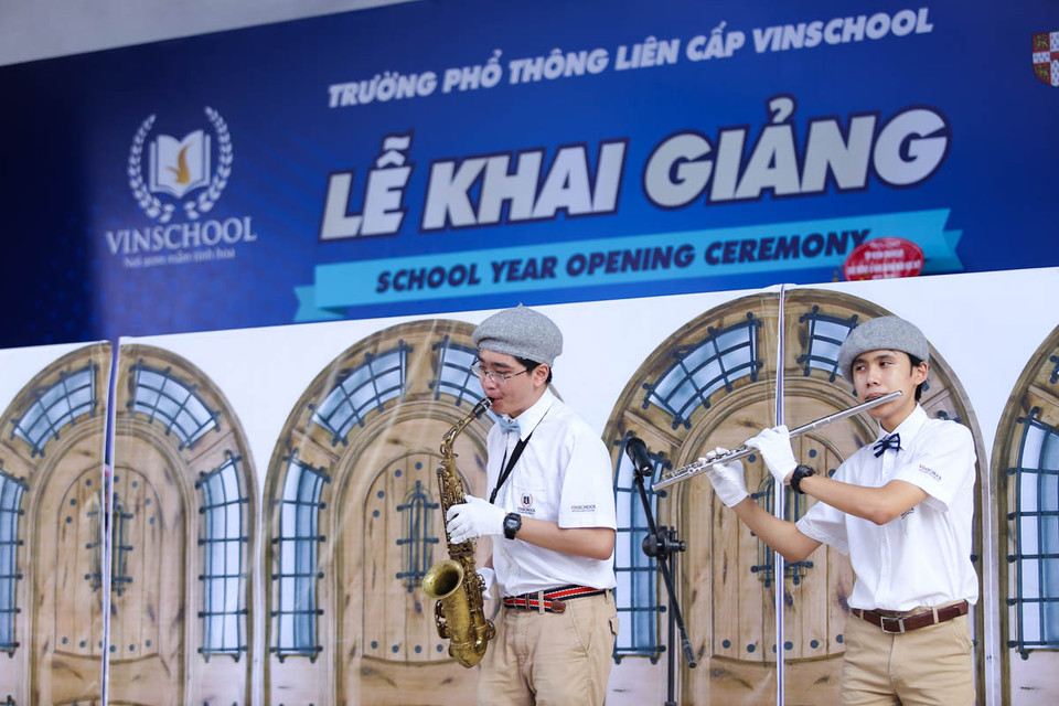 Và với những tiếng kèn của các em học sinh trung học. (Ảnh: CTV/Vietnam+)