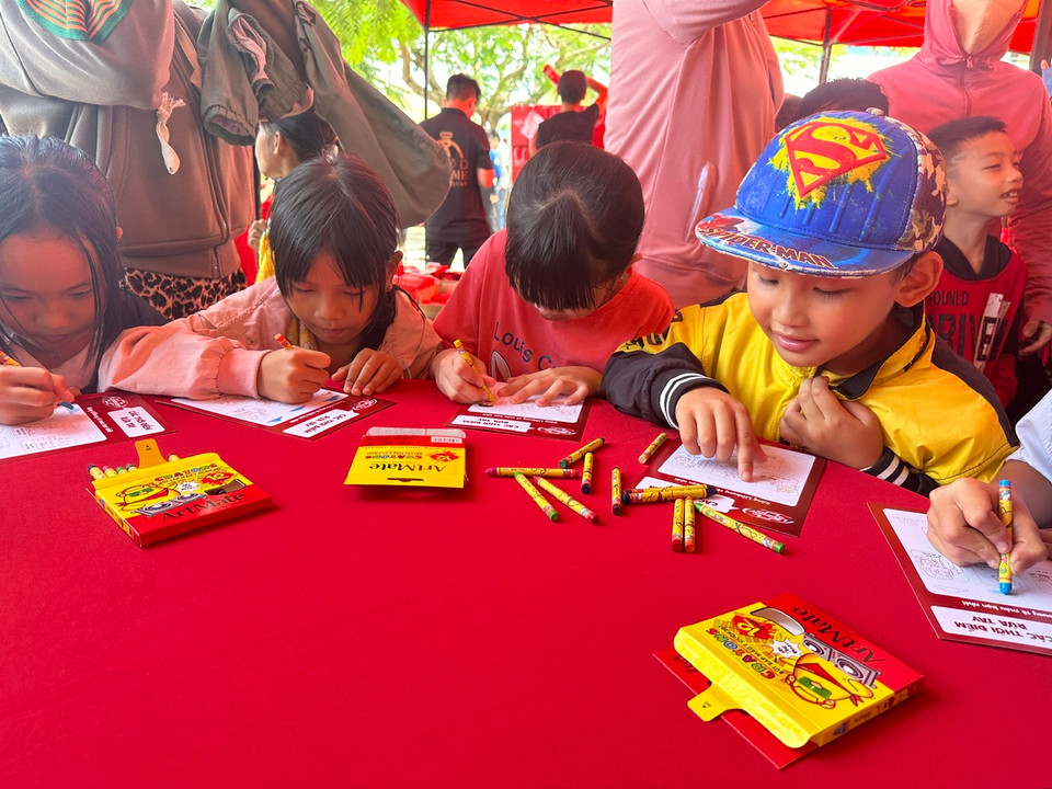 Đây là hoạt động góp phần từng bước nâng cao chất lượng cuộc sống cho trẻ em, nhất là trẻ em vùng sâu, vùng xa, vùng hải đảo. (Ảnh: PV/Vietnam+)