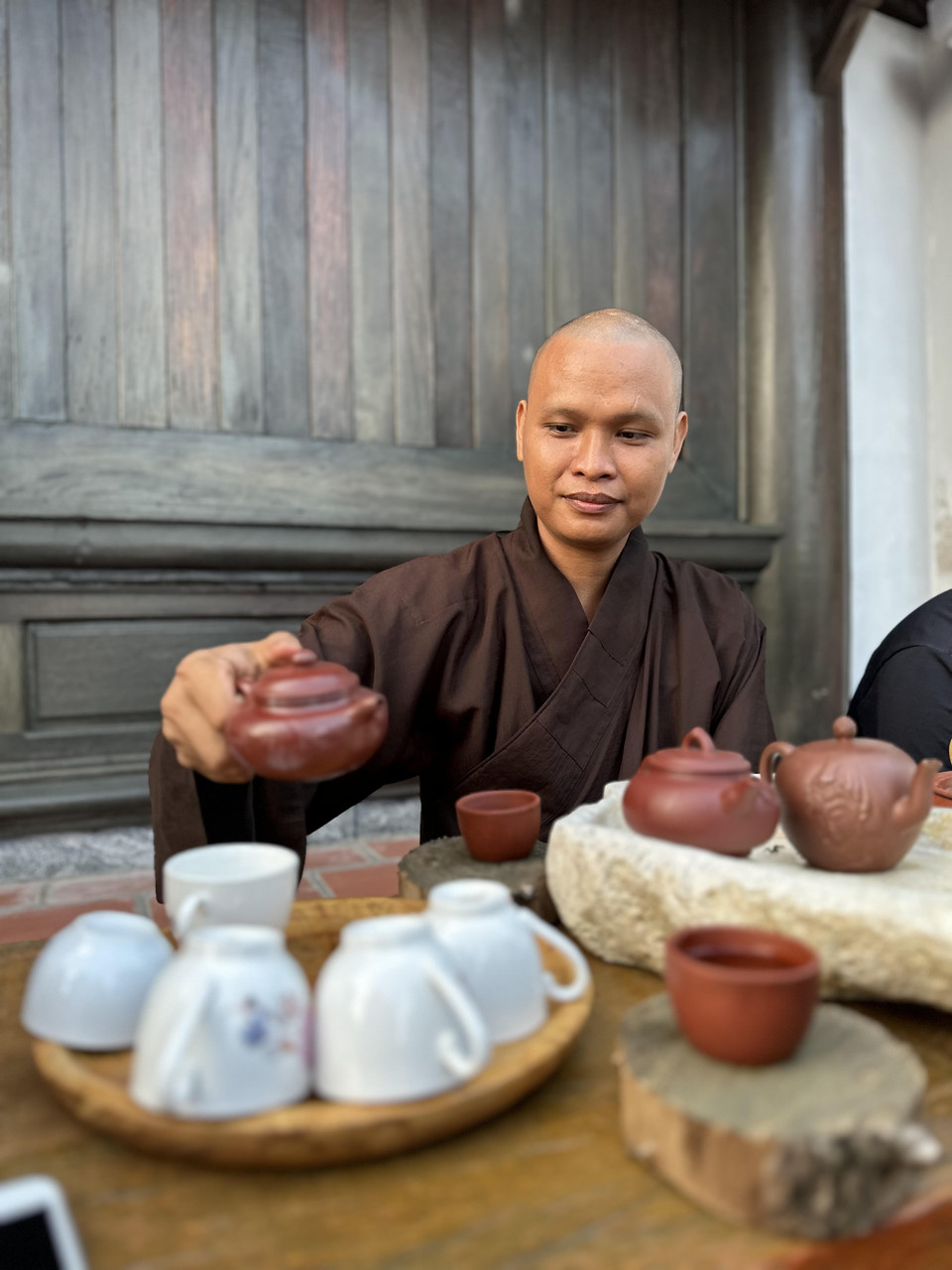Đại đức Thích Lệ Quang (Chùa Long Sơn, Nha Trang) trụ trì Chùa Sinh Tồn Đông. (Ảnh: Thùy Giang/Vietnam+)