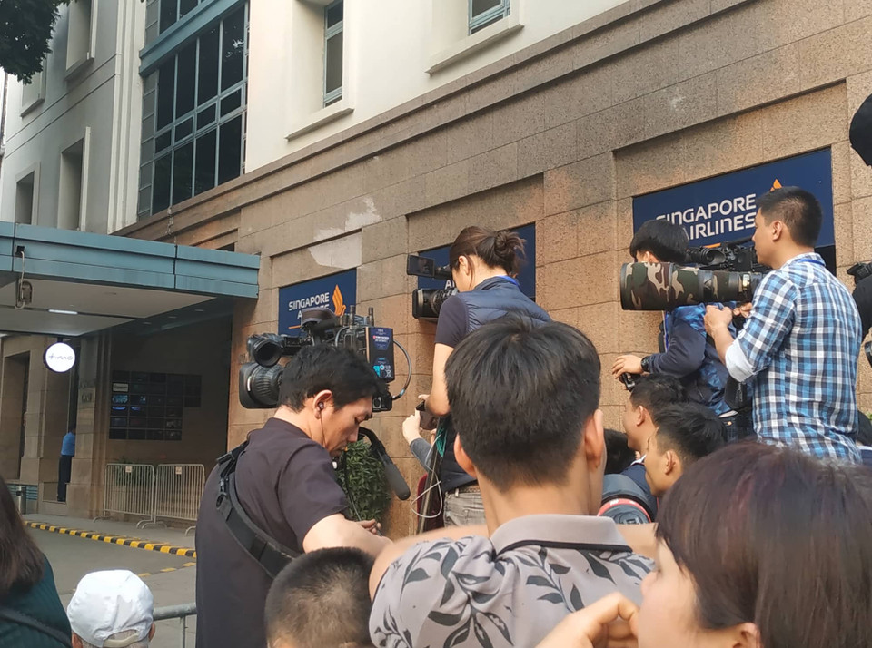 Các nhà báo sẵn sàng để tác nghiệp. (Ảnh: Sơn Bách/Vietnam+)