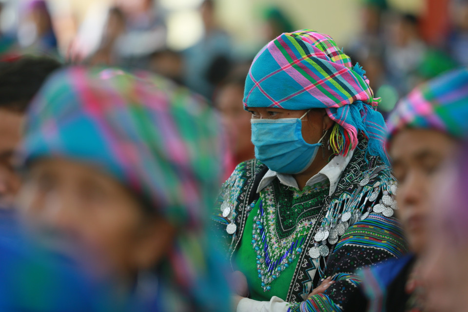 Đại dịch COVID-19 và các chính sách giãn cách xã hội đã gây ra tác động lớn đến sinh kế của nhiều người, đặc biệt là những nhóm dễ bị tổn thương nhất, như phụ nữ. (Ảnh: PV/Vietnam+)