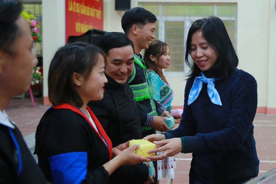 600 hộ gia đình, trong đó 100% là hộ nghèo và hộ dân tộc thiểu số, đã nhận được khoản hỗ trợ này. (Ảnh: PV/Vietnam+)