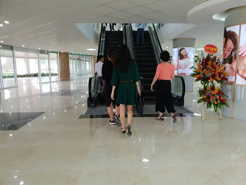 Thang cuốn như tại các Trung tâm thương mại, khách sạn. (Ảnh: PV/Vietnam+)