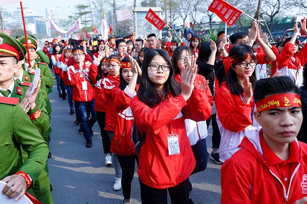 Các bạn trẻ là lực lượng chủ yếu của chương trình hiến máu nhân đạo. (Ảnh: PV/Vietnam+)