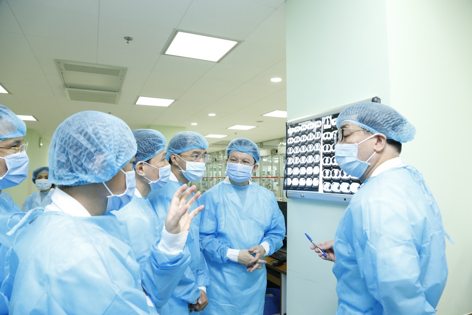 Với các bác sỹ, đây thực sự là một trận đánh lớn. (Ảnh: PV/Vietnam+)
