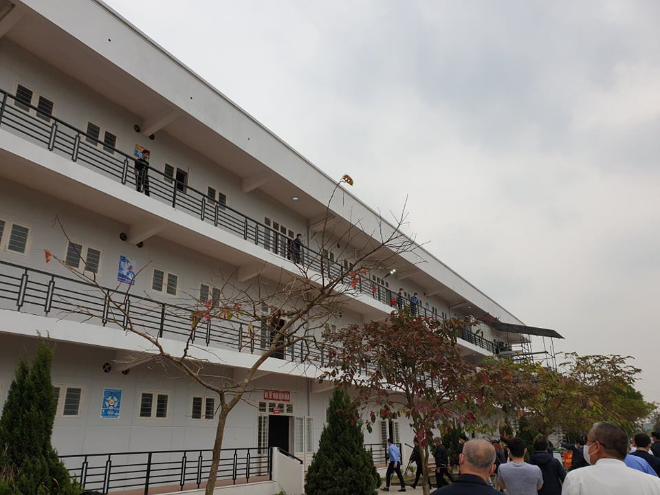 Bệnh viện Dã chiến số 3 tại Chí Linh được lắp ghép từ thiết bị từ Bệnh diện Dã chiến từ Đà Nẵng chuyển ra. (Ảnh: T.G/Vietnam+)