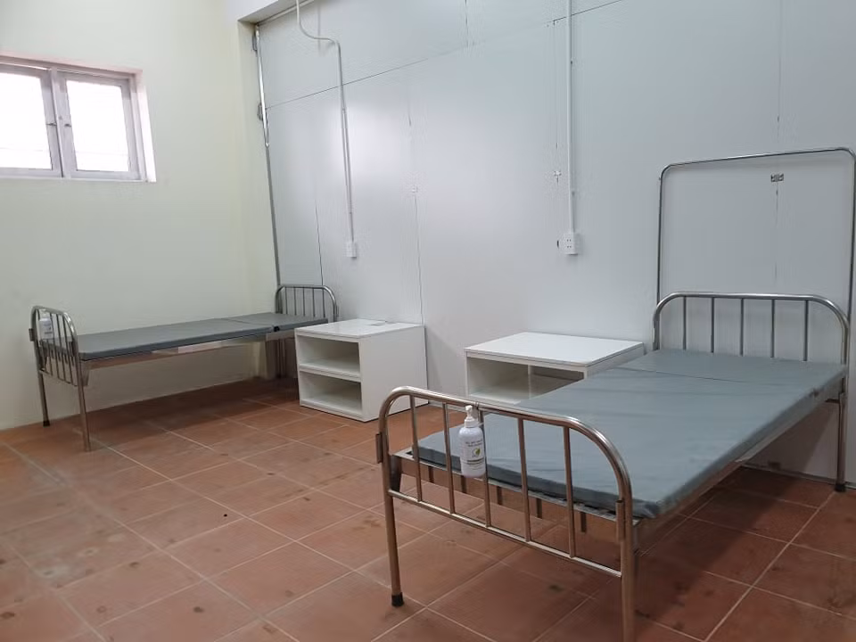 Bên trong Bệnh viện Dã chiến số 3 tại Chí Linh. (Ảnh: T.G/Vietnam+)