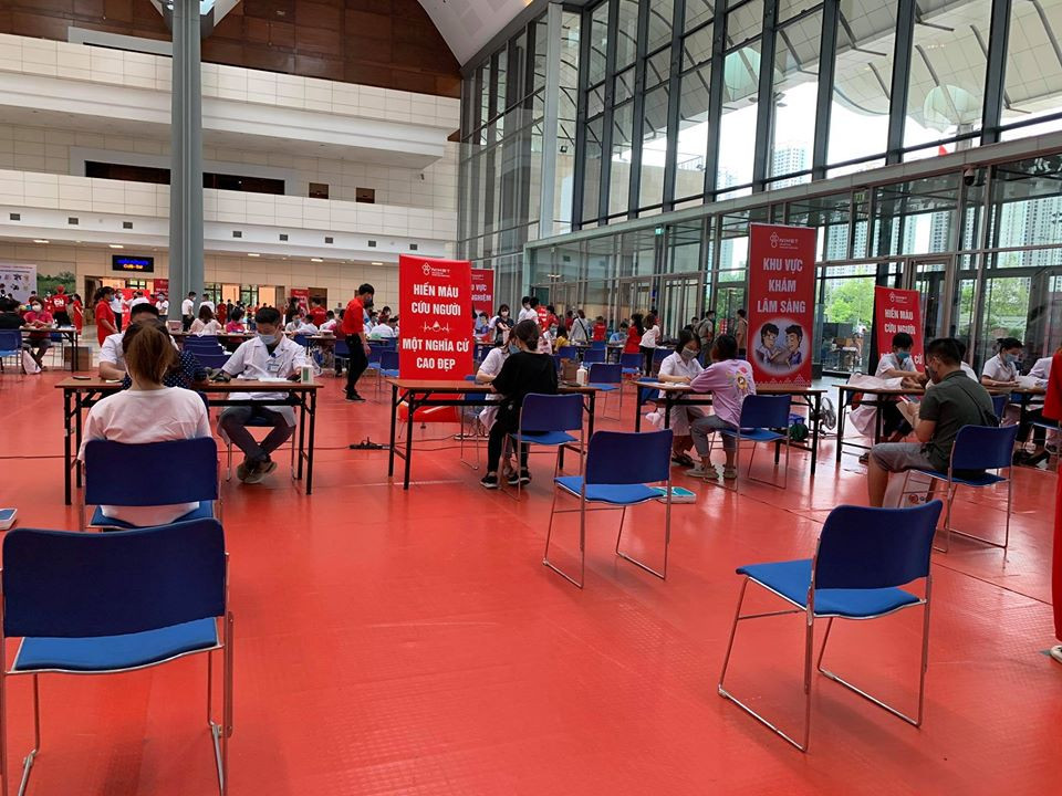 Hoạt động giãn cách để phòng chống dịch COVID-19 được thực hiện nghiêm ngặt. (Ảnh: T.G/Vietnam+)