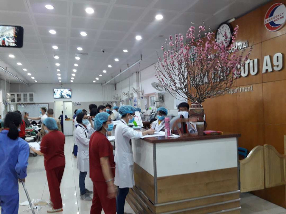 Không khí tại Khoa cấp cứu lúc nào cũng trong tình trạng khẩn trương. (Ảnh: T.G/Vietnam+)