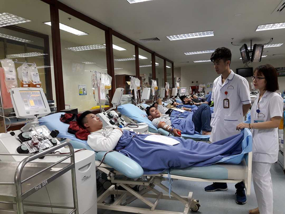 Những người hiến tiểu cầu. (Ảnh: PV/Vietnam+)