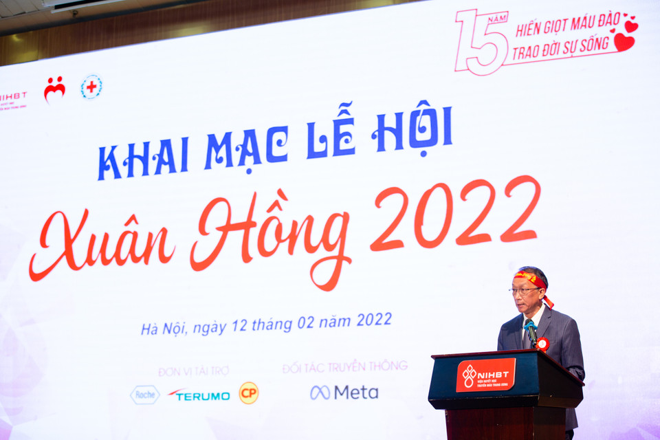 Tiến sỹ Bạch Quốc Khánh, Viện trưởng Viện Huyết học-Truyền máu Trung ương phát biểu tại chương trình khai mạc . (Ảnh: PV/Vietnam+)