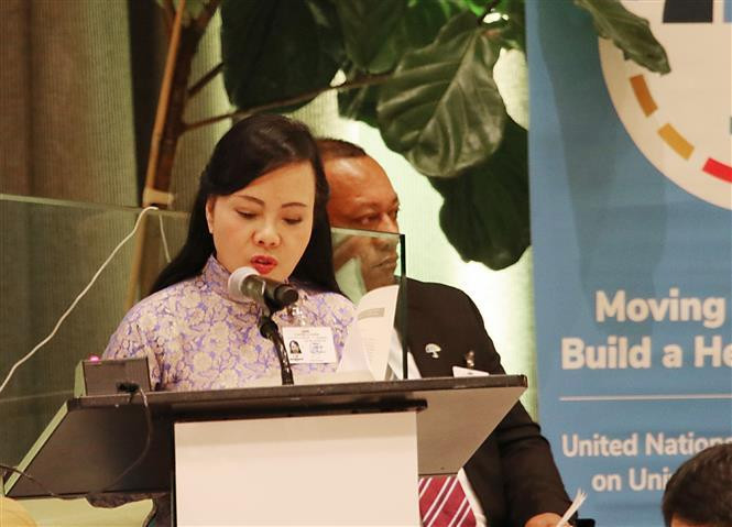 Bộ trưởng Bộ Y tế Nguyễn Thị Kim Tiến phát biểu tại hội nghị. (Ảnh: Hoài Thanh/TTXVN)