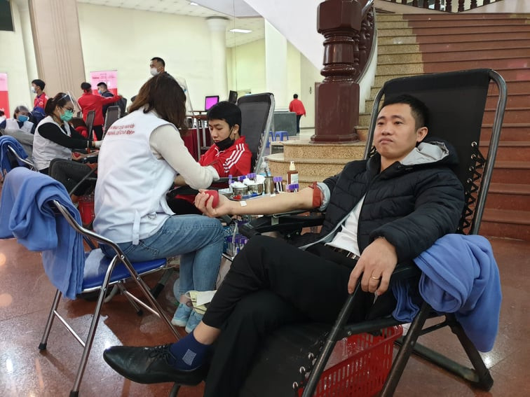 Chương trình với thông điệp “Hiến máu cứu người - Sinh mệnh của bạn và tôi”. (Ảnh: PV/Vietnam+)