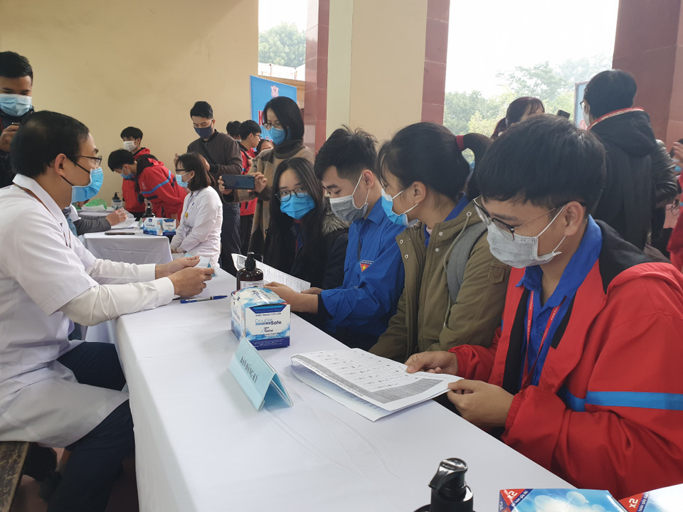 Rất nhiều sinh viên đăng ký tham gia vào chương trình tiêm thử nghiệm. (Ảnh: T.G/Vietnam+)