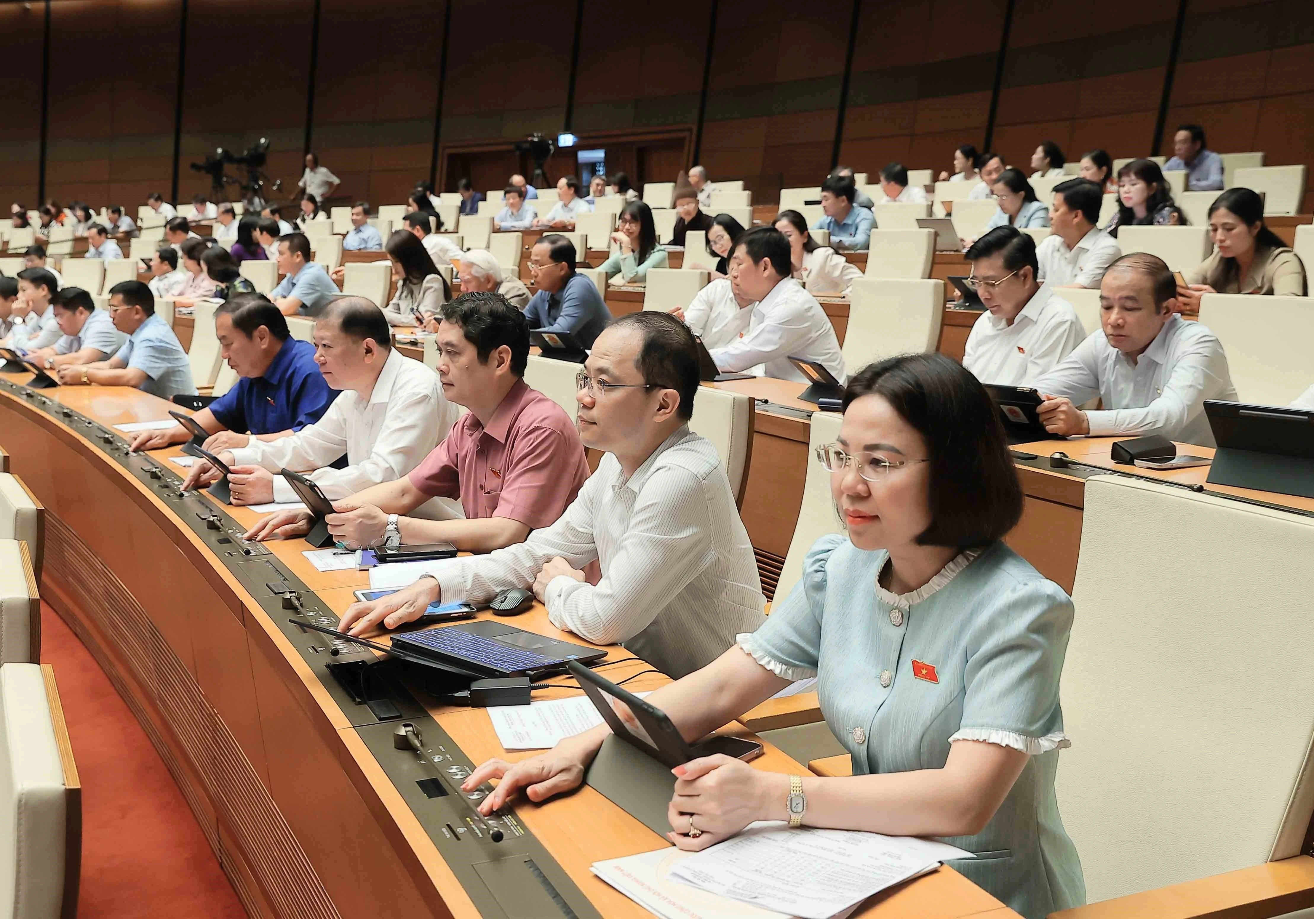 Nhà báo Nhị Lê: Bầu cử Quốc hội khóa XVI quyết định tầm nhìn 2045