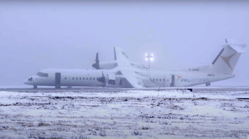 Máy bay của Air Canada Express gặp sự cố khi hạ cánh. (Nguồn: Yahoo)