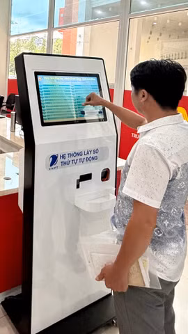 Ngành nội vụ đặt mục tiêu hoàn thành 100% nhiệm vụ sửa đổi các quy định hiện hành nhằm cắt giảm tối đa thủ tục hành chính và các thành phần hồ sơ. (Ảnh: PV/Vietnam+)