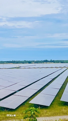 Nhà máy điện mặt trời Gio Thành 1 và Gio Thành 2 có tổng công suất 100 MWp, tổng mức đầu tư 2.300 tỷ đồng. (Ảnh: Nguyên Linh/TTXVN)