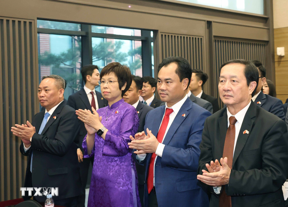 Các đại biểu tham dự buổi gặp. (Ảnh: Thống Nhất/TTXVN)